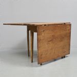 596352 Gate-leg table